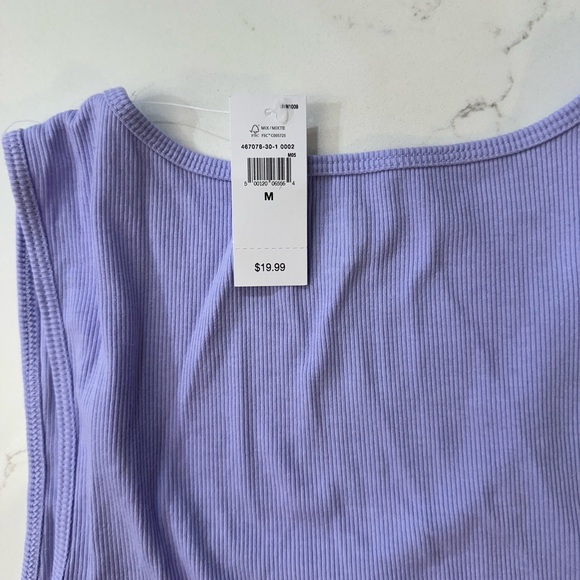 NWT (2) Ribbed Logo Gap Tank Tops -Size:M - Picture 2 of 12